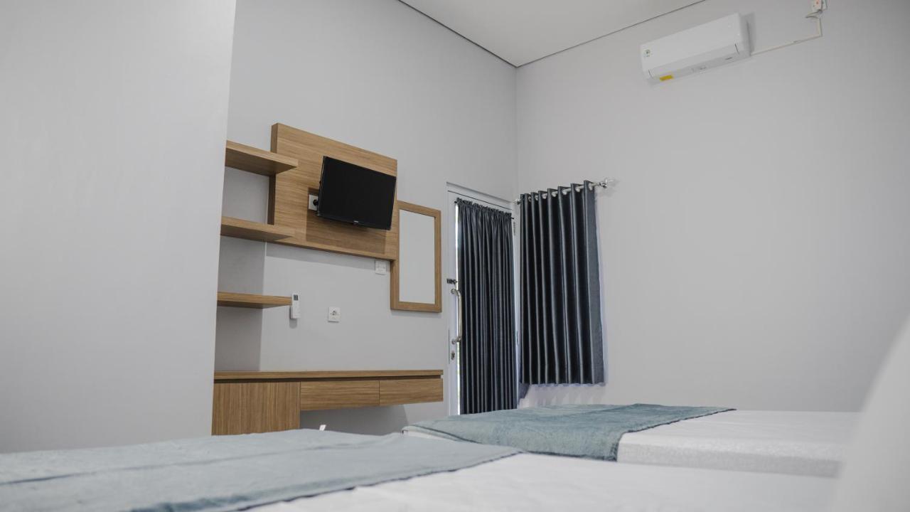 Sitiinggil Guest House Syariah Tegal  Exterior photo